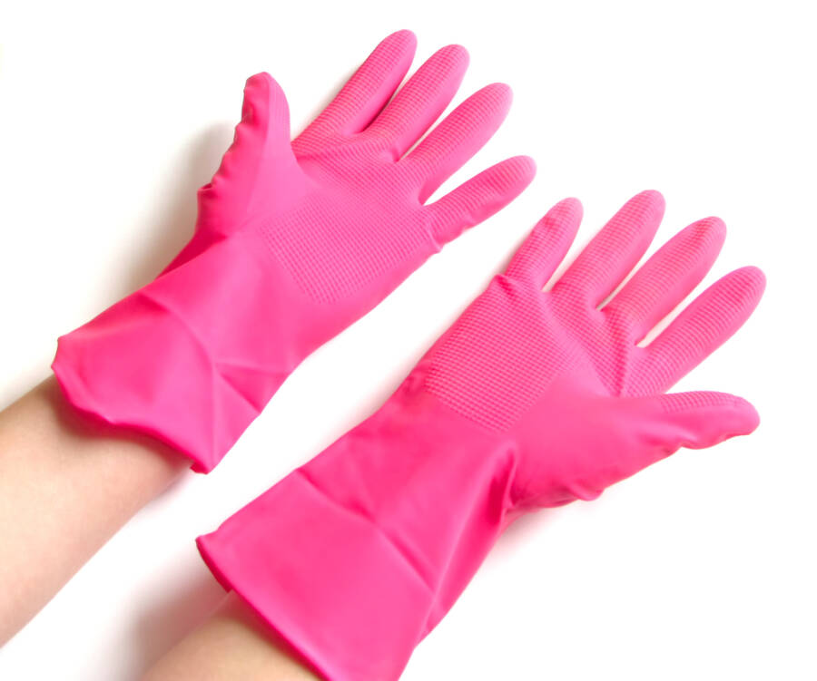 remove lint from clothes